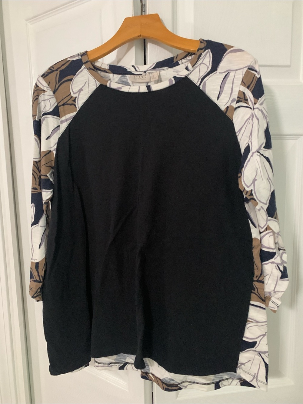 LOGO by Lori Goldstein Black Top with Navy and Tan Floral Sleeves